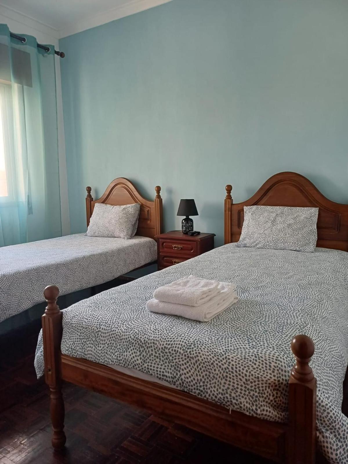 Hotel Flamingo'S Bay à Corroios Extérieur photo